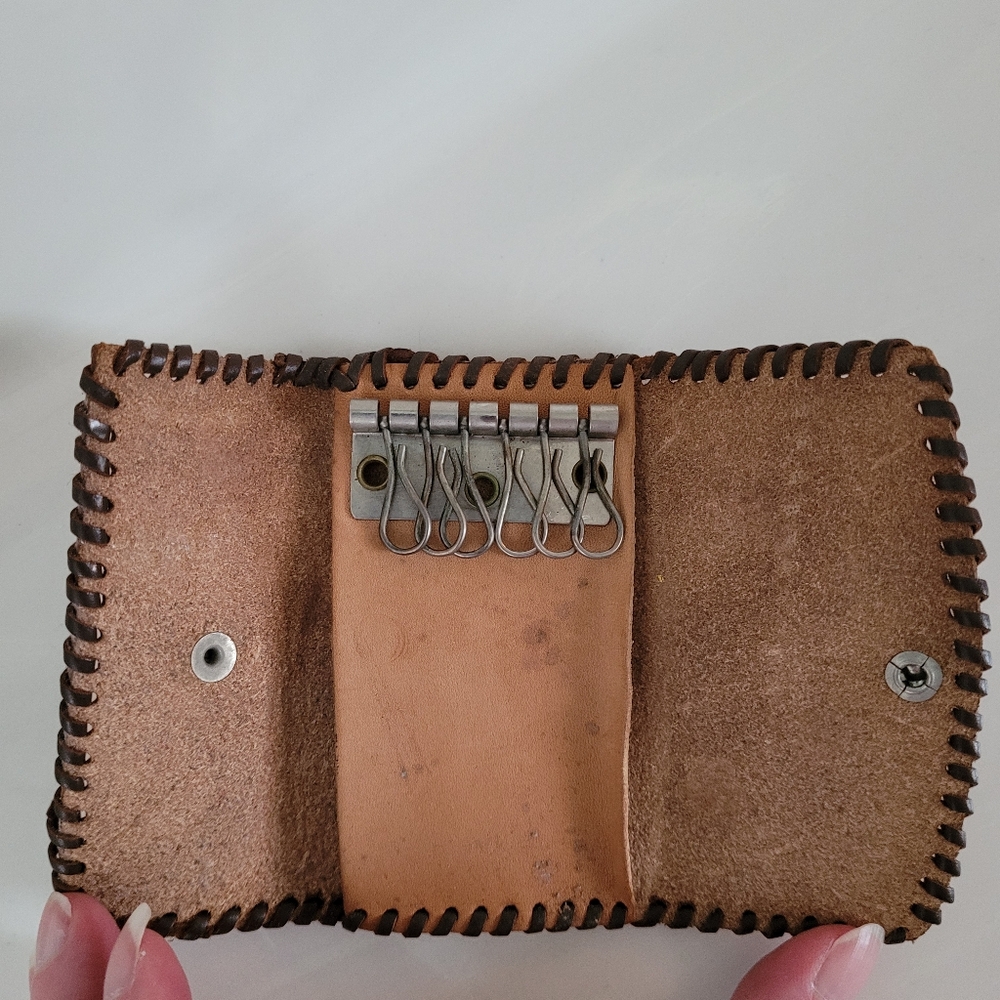 Key Wallet Vintage (Est60s / 70s) Tooled Leather Built In Key Hooks Snap Closure - Picture 12 of 16